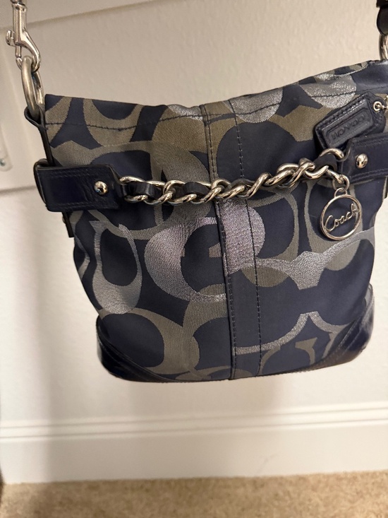 Coach Handbags - Coach shoulder/crossbody bag